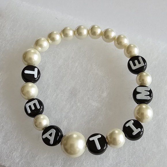 Handmade "Tea Time" bracelet beaded pearl pearlcore word gossip - Picture 2 of 13